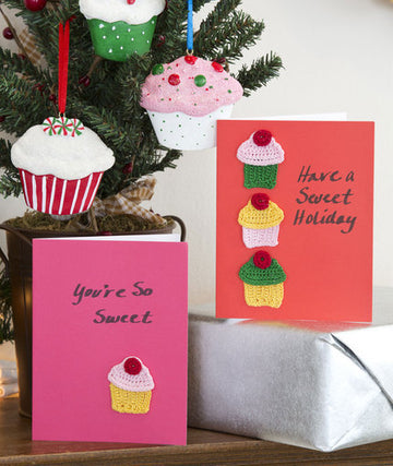 Cupcakes Holiday Cards in Aunt Lydia's Classic Crochet Thread Size 10 Solids - LC3168