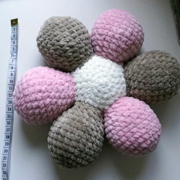 Amigurumi Häkelanleitung für das Blumenkissen