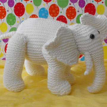 NURSERY WHITE ELEPHANT TOY KNITTING PATTERN - MADMONKEYKNITS