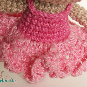 Aninha, the little ballerina - amigurumi pattern by Crochelandia