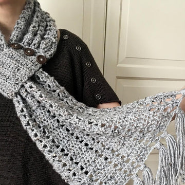 Easy Crochet Scarf Pattern with Buttons: Button-Up-Beauty Scarf