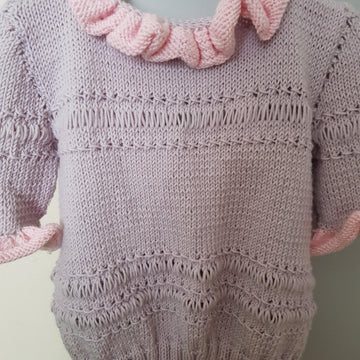 Frilly opened cardigan