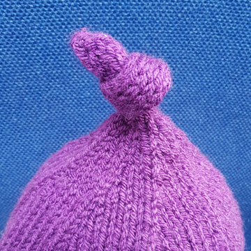 Knot or point hat