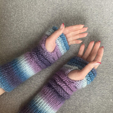 Simple wrist warmers