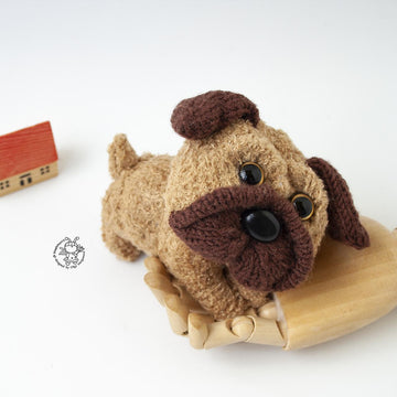Mini Pug  knitted flat