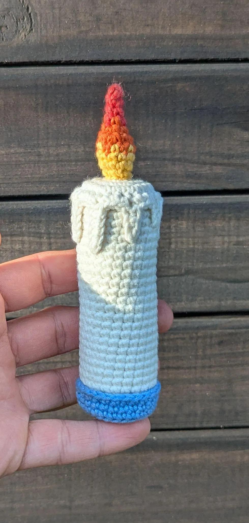 Church Candle Christmas English-US