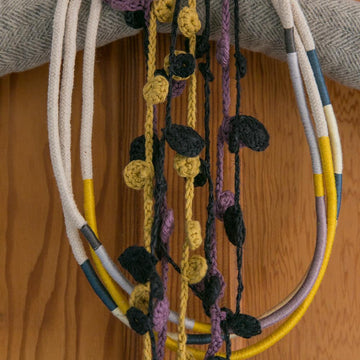 Dots necklace