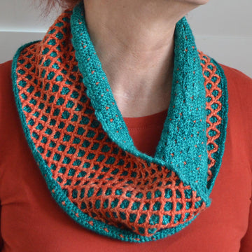 Reversible Diamond Cowl Scarflette
