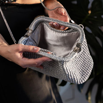 Shining clutch