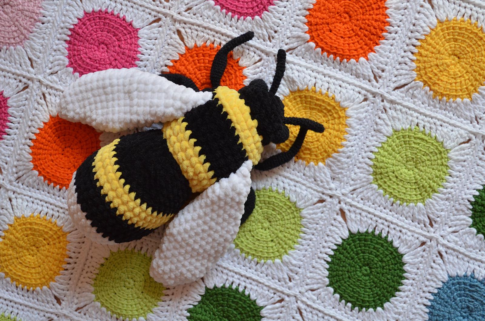 Dots baby blanket