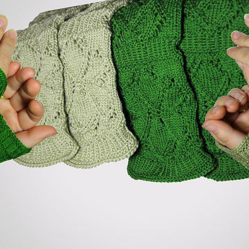 Taraxacum wrist warmers