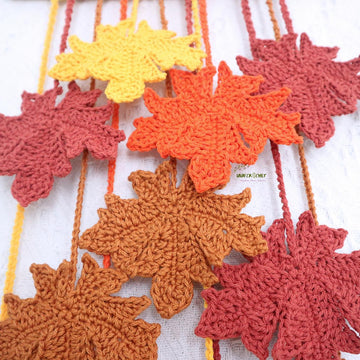 Maple leaf wall hanging