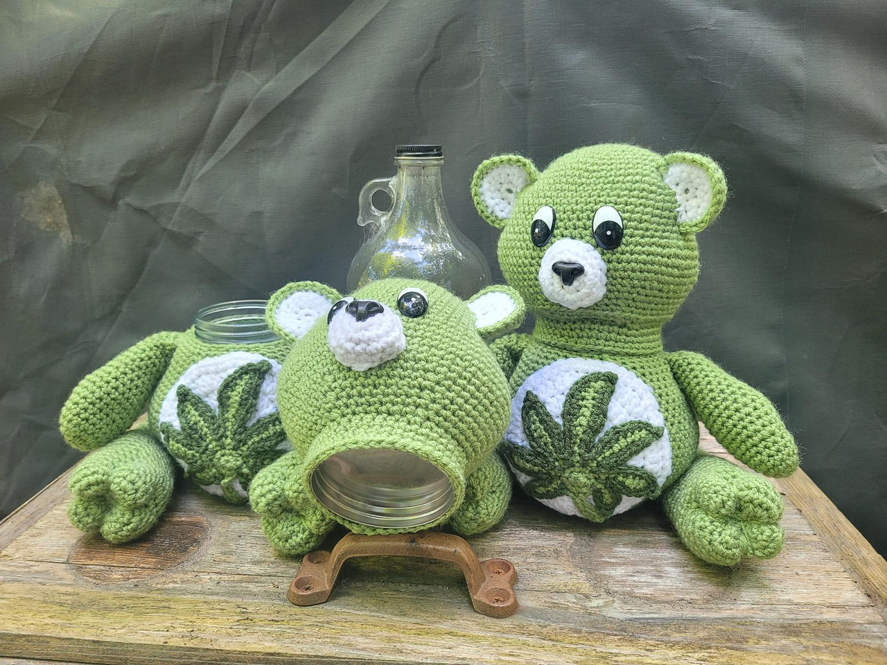 Mary Jane Leaf Stash Jar Bear