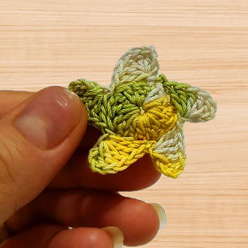 Crochet flower earrings