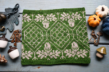 Acorn and Oak Cowl (Knit)