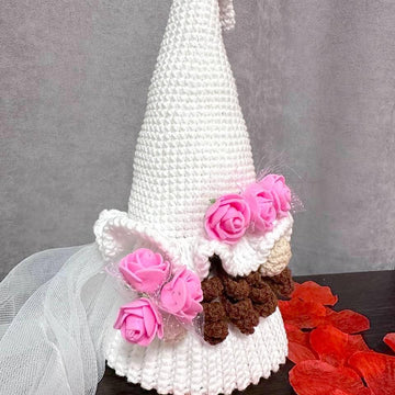 Gnome bride
