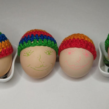 Crochet Easter egg cozy pattern
