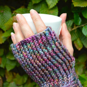 Blue notes mittens