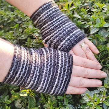 Easy Stripes Wrist Warmers