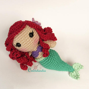 Ariel Mermaid amigurumi doll - crochet pattern by Crochelandia