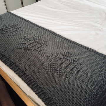 Bumble Bee Bed Runner