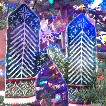 Merry Christmas Tree Mittens