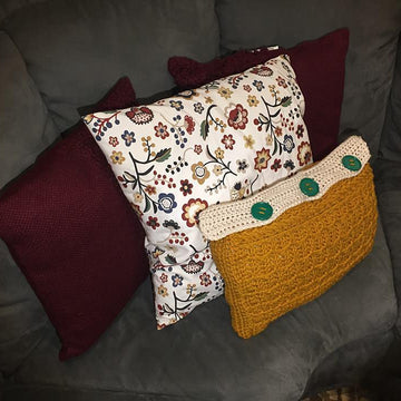 Cabled Zig Zag Rectangle Pillow