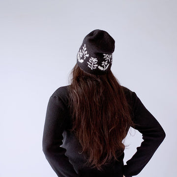 Averie hat