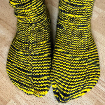 Super Simple Beginners Socks