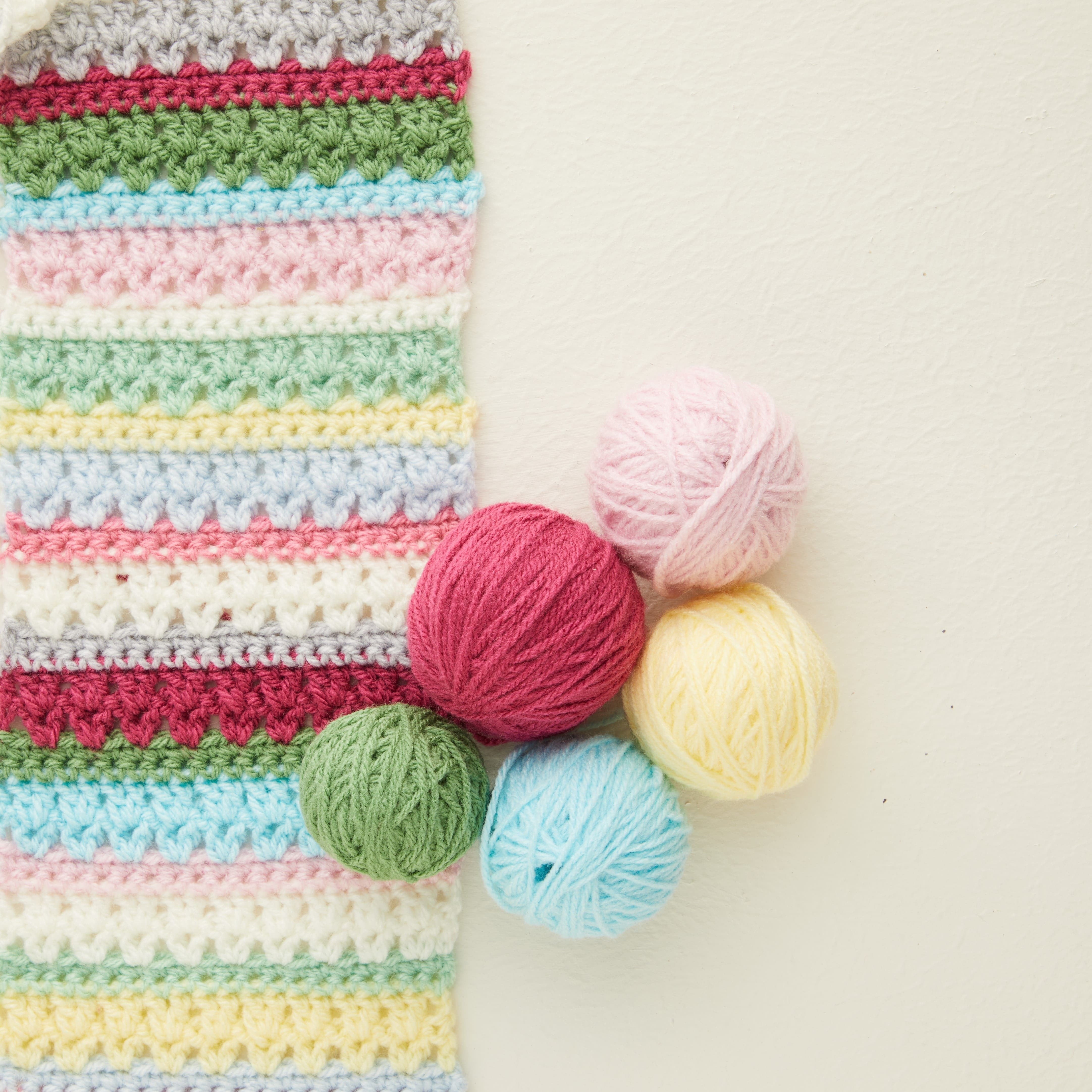 Sweet Blossom Blanket - Hayfield Bonus DK 12 Ball Colour Pack