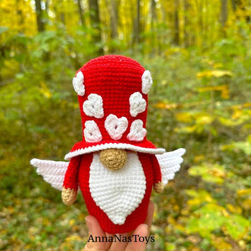 Gnome red Valentine with wings