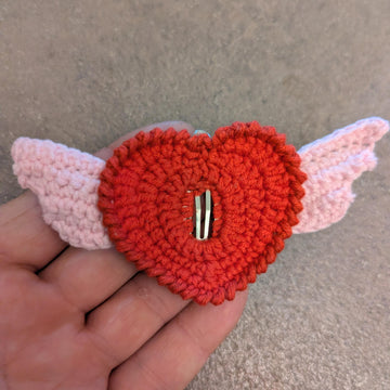 Winged Heart Hair Clip English-US