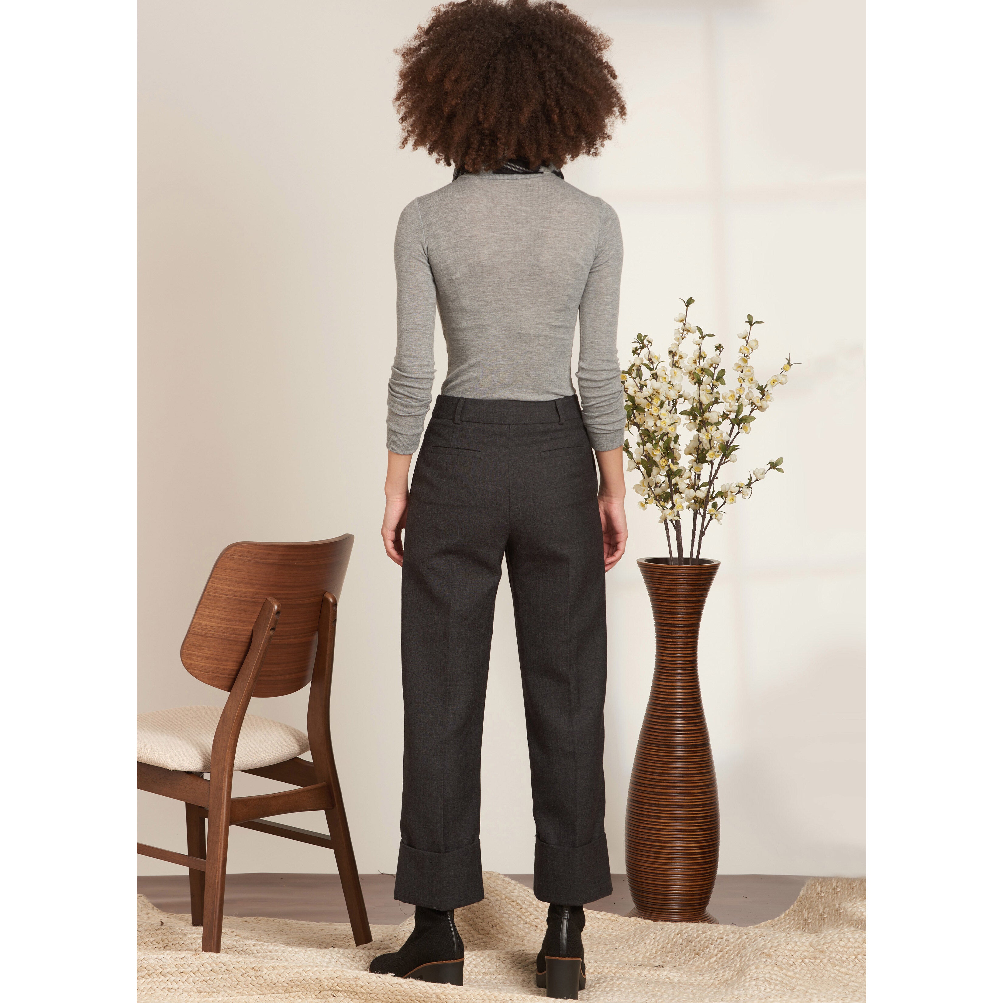 Simplicity Misses' Pants and Shorts S9647 - Sewing Pattern