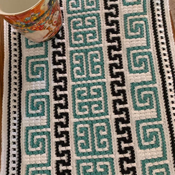 Artemis Mosaic Crochet Placemat / Runner