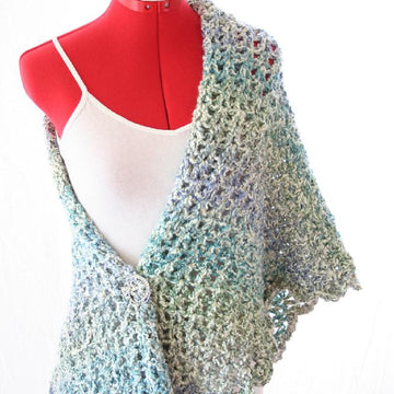 C04 Ruffled Shawl