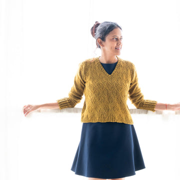 Dharā Pullover