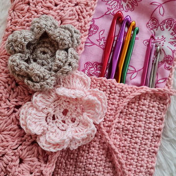 Lace Hook Case