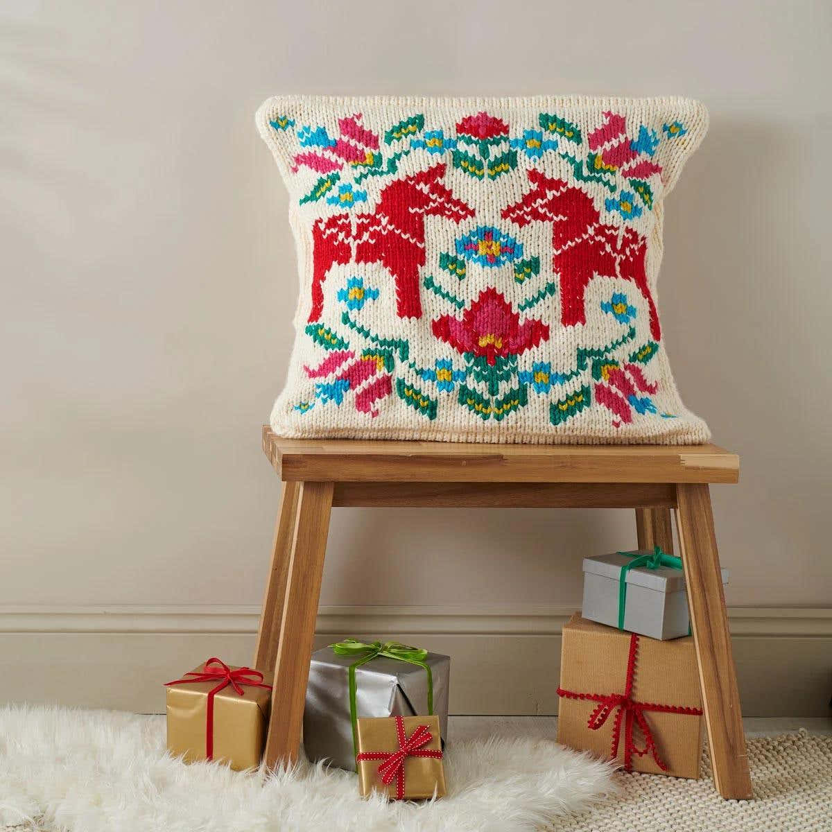 Folk Art Cushion Knitting Pattern