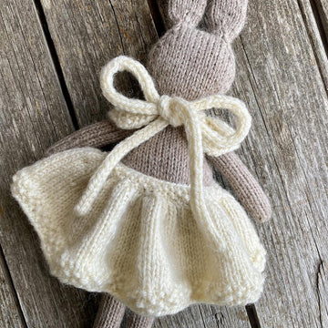 Dress for Vera the Bunny
