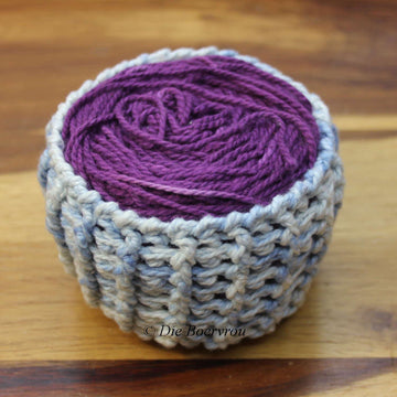 Yarn Cake Cozy (for 50g cakes)