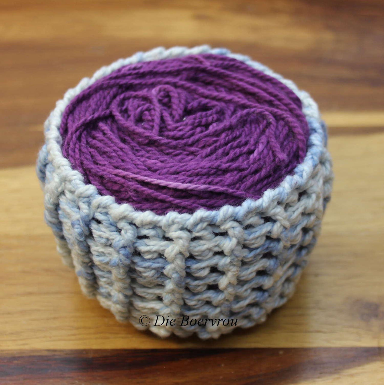 Yarn Cake Cozy (for 50g cakes)