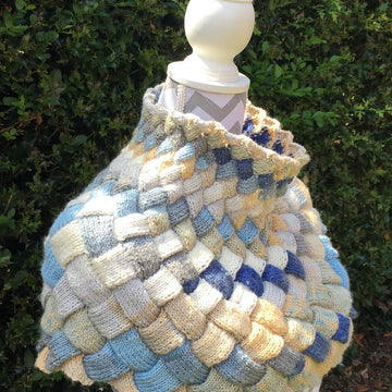 Entrelac shaped cowl
