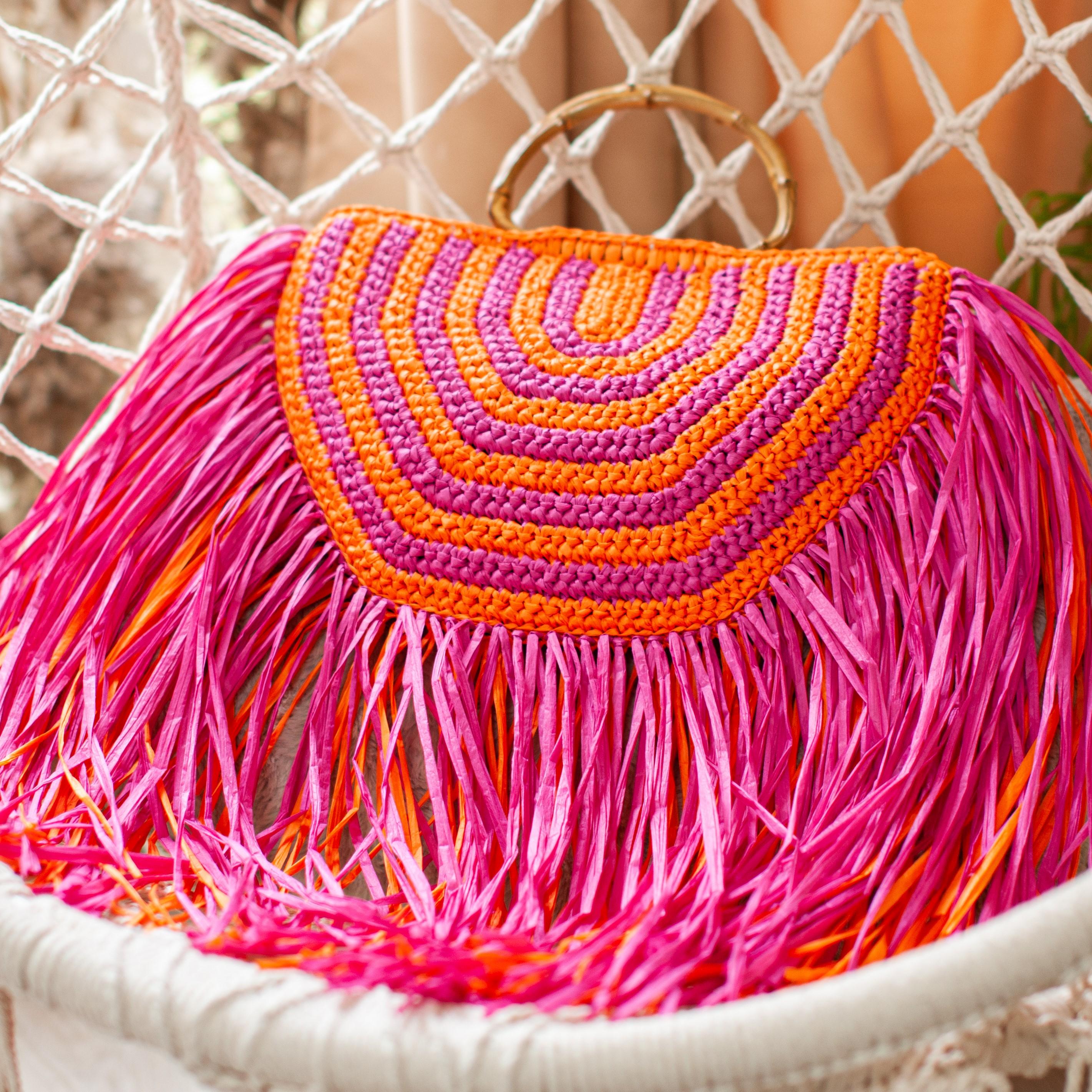 Bag with a fringe