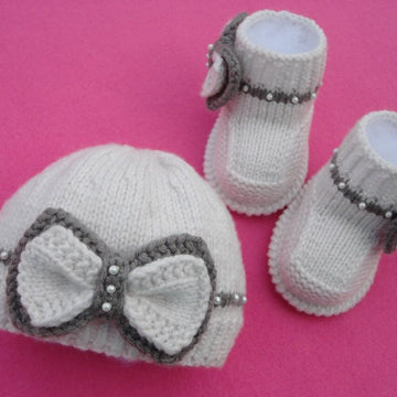 Baby Girl Baby Booties and Baby Hat Pattern English