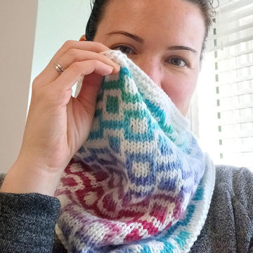 Arona Cowl