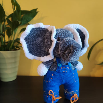Elephant amigurumi crochet pattern