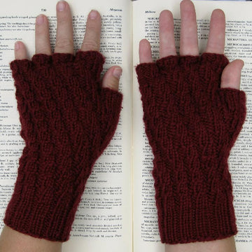 Verso/recto fingerless gloves