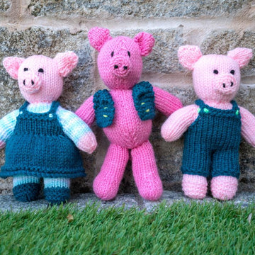 Pig Hamlet - toys, rucksack, hat, scarf, mittens & socks
