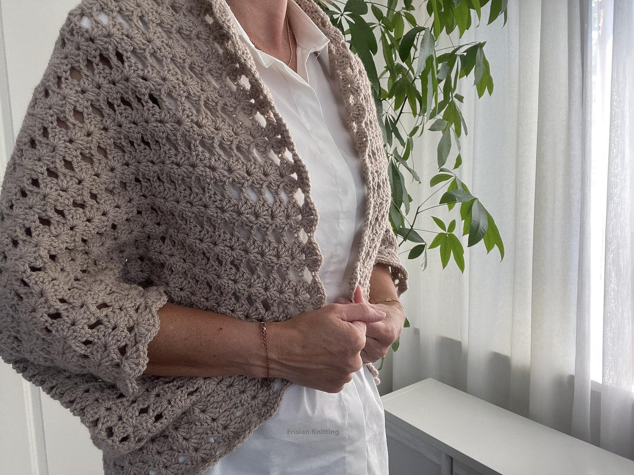 Shrug Toscana cardigan