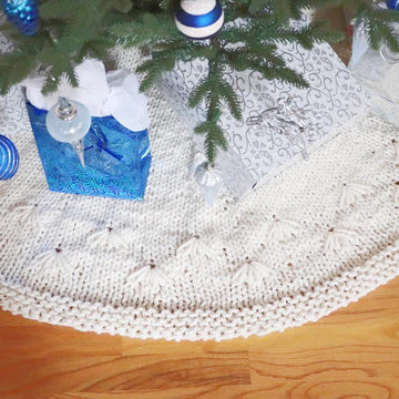 Snowbell Tree Skirt